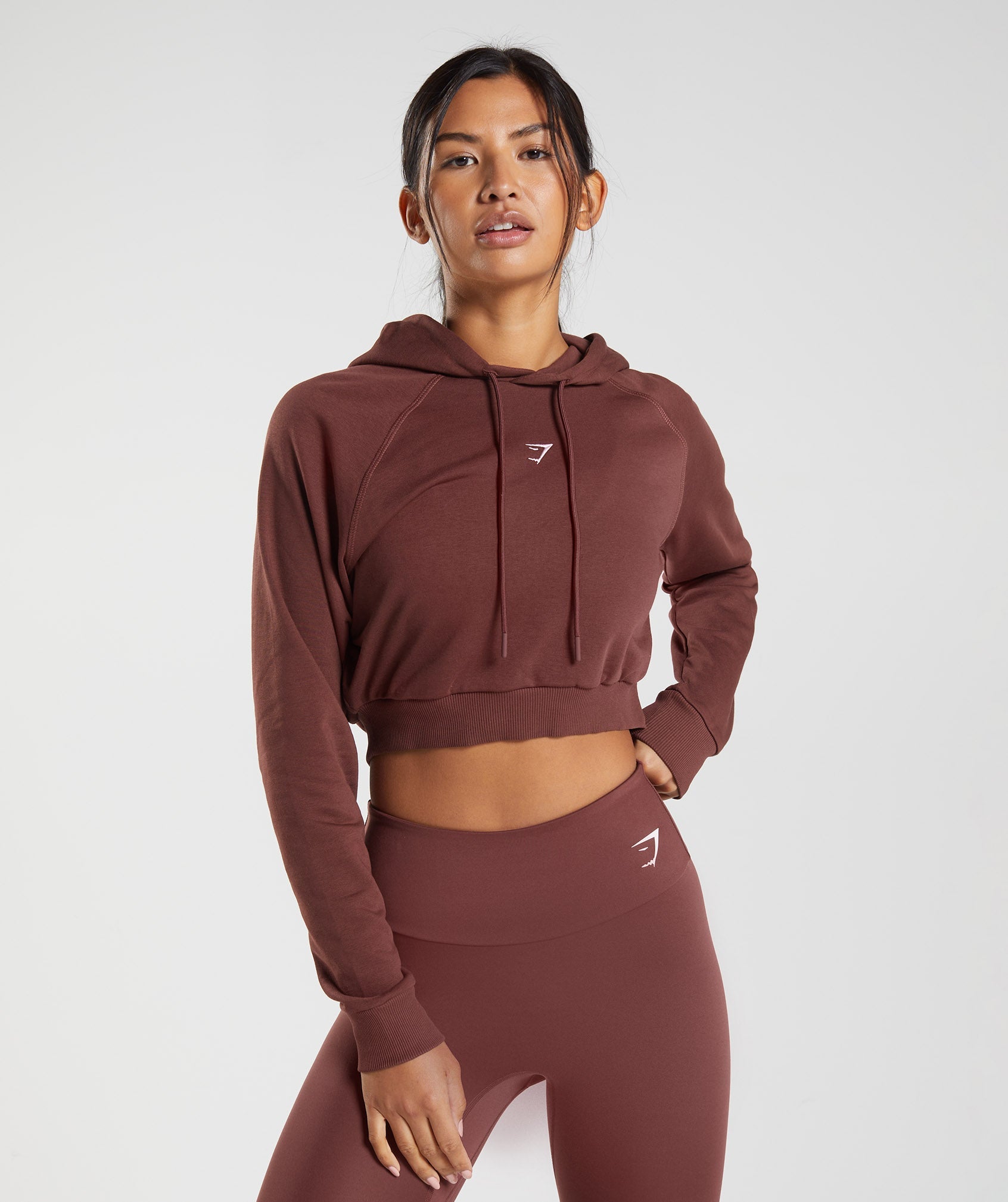 gymshark-training-cropped-hoodie-cherry-brown-aw22