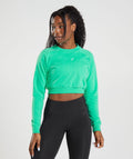 gymshark-training-cropped-sweater-tropic-green-ss23