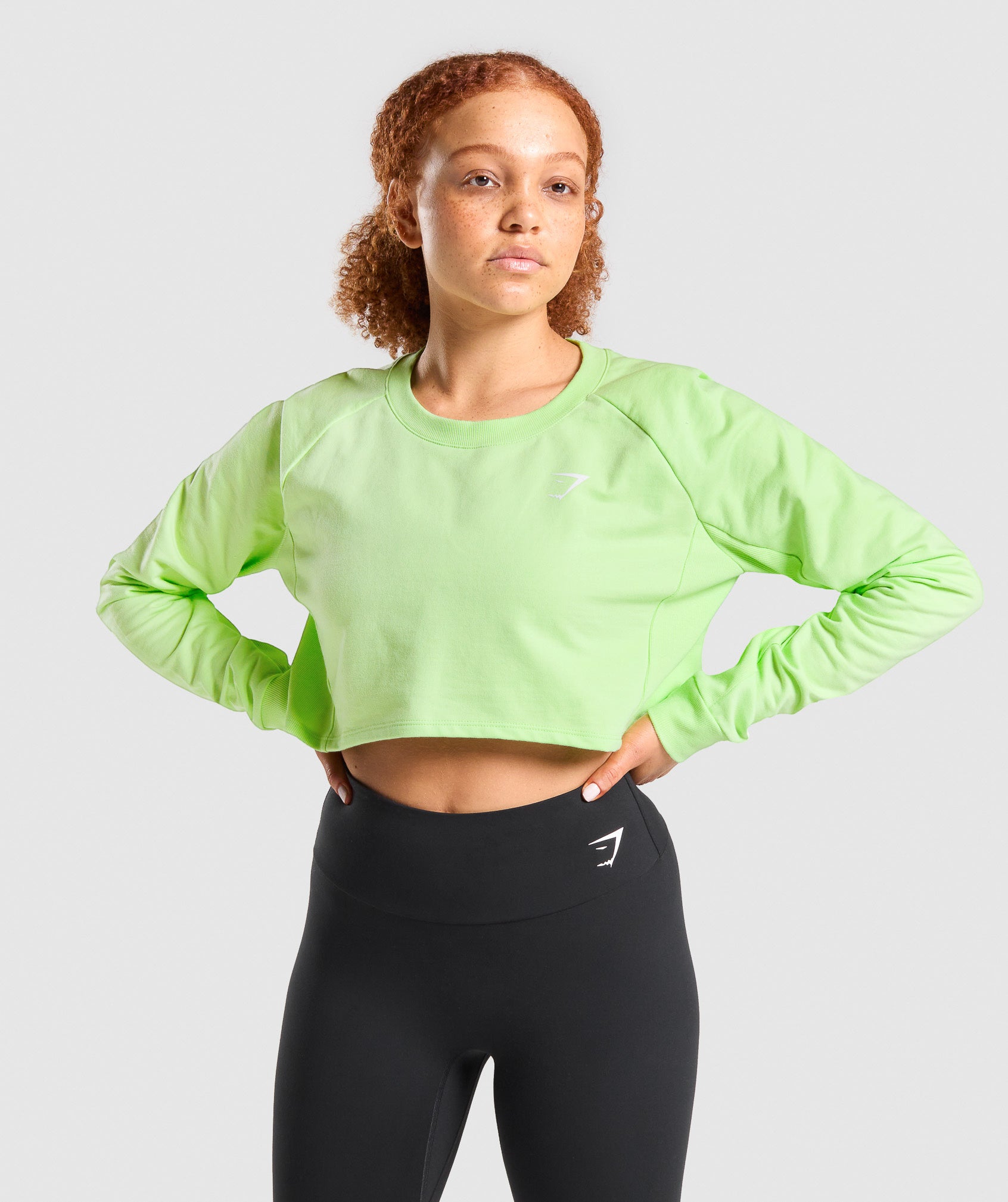 gymshark-training-cropped-sweater-green-lime