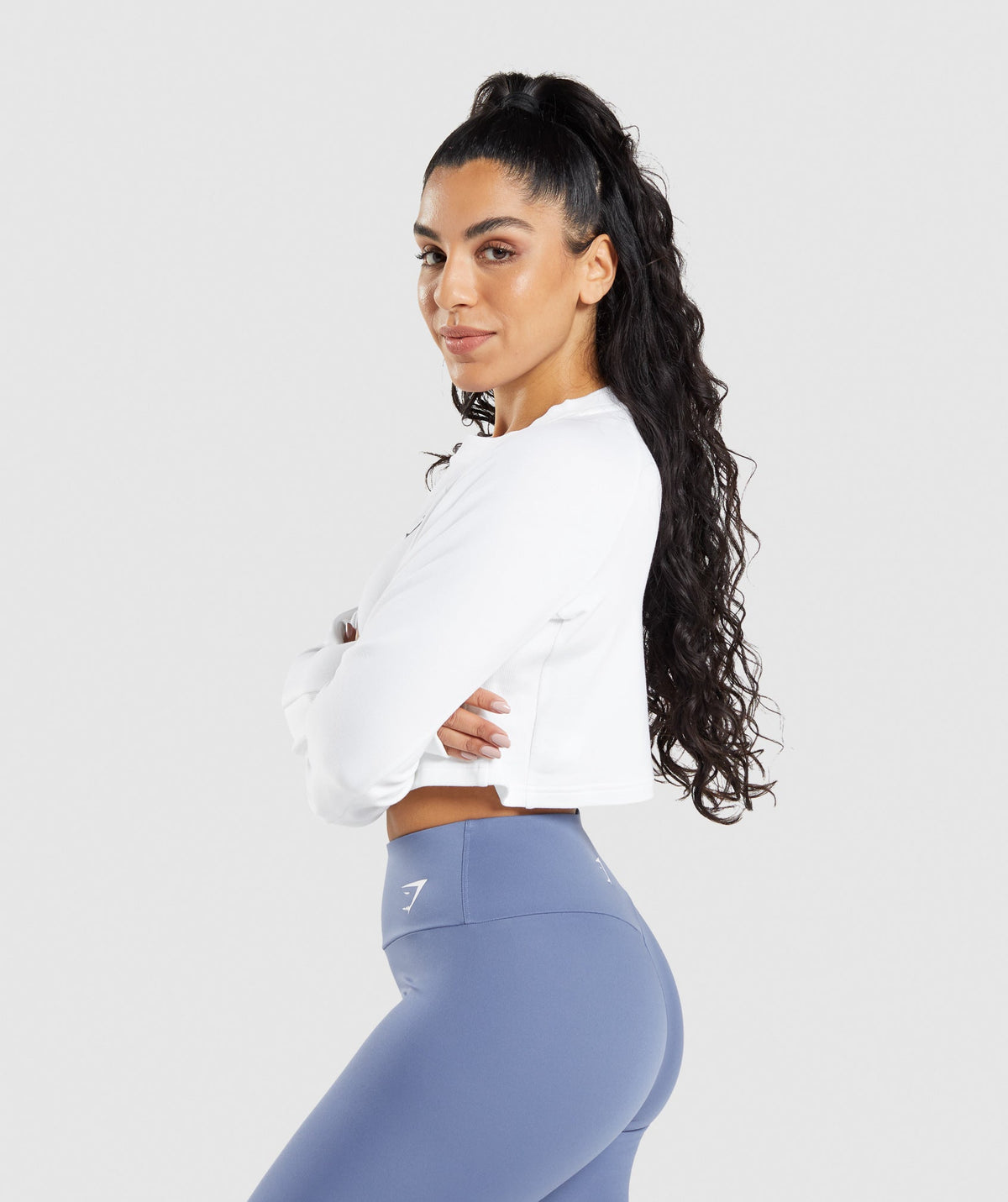 gymshark-training-cropped-sweater-white-ss22