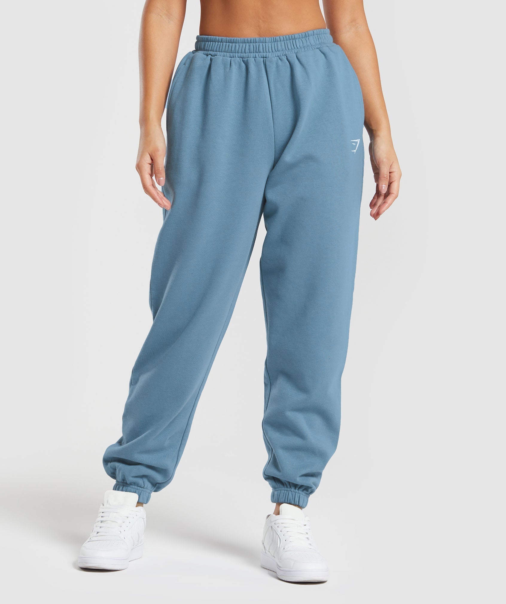 gymshark-training-fleece-joggers-faded-blue-ss24