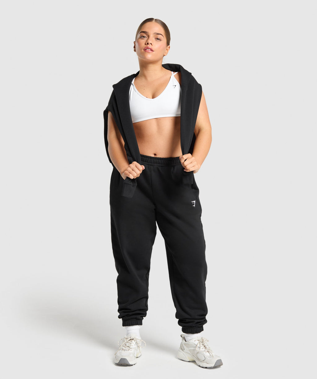 gymshark-training-fleece-short-joggers-black-ss25