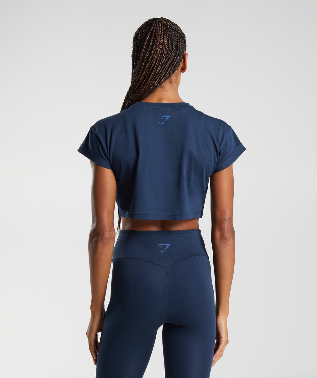 gymshark-fraction-crop-top-navy-aw22