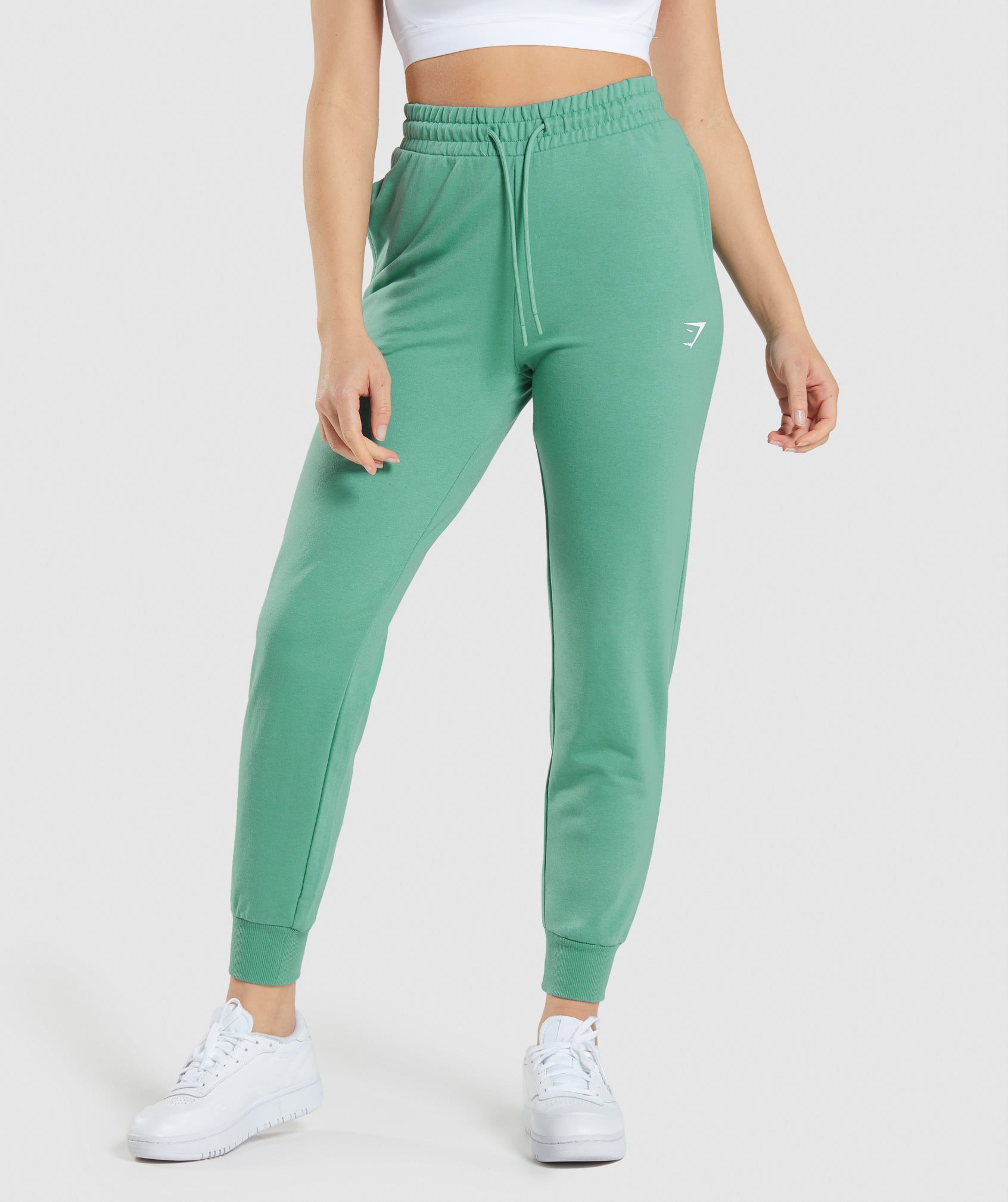 gymshark-training-joggers-alpine-green-ss22