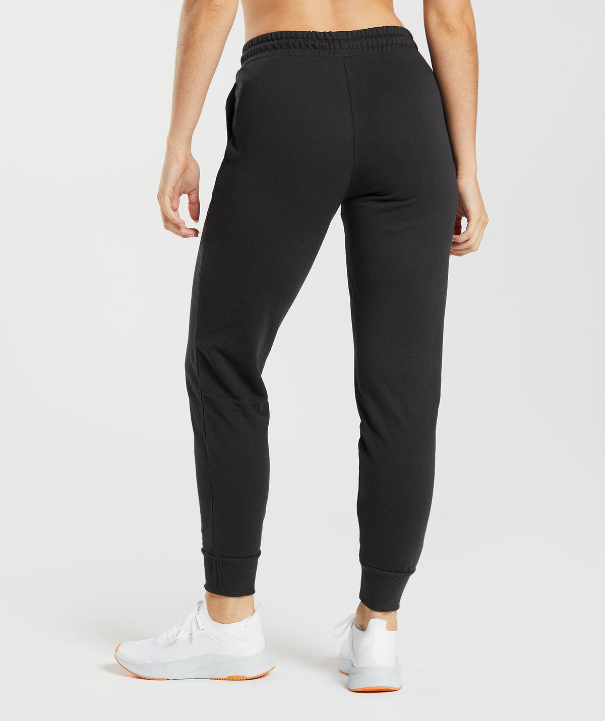 gymshark-training-joggers-black-ss22