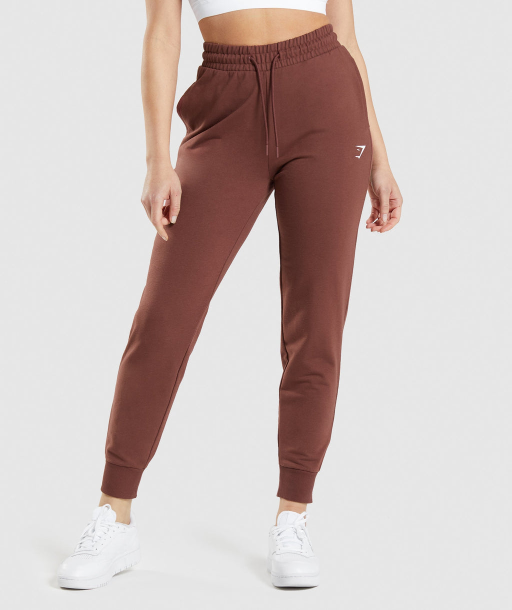 gymshark-training-joggers-cherry-brown-ss22