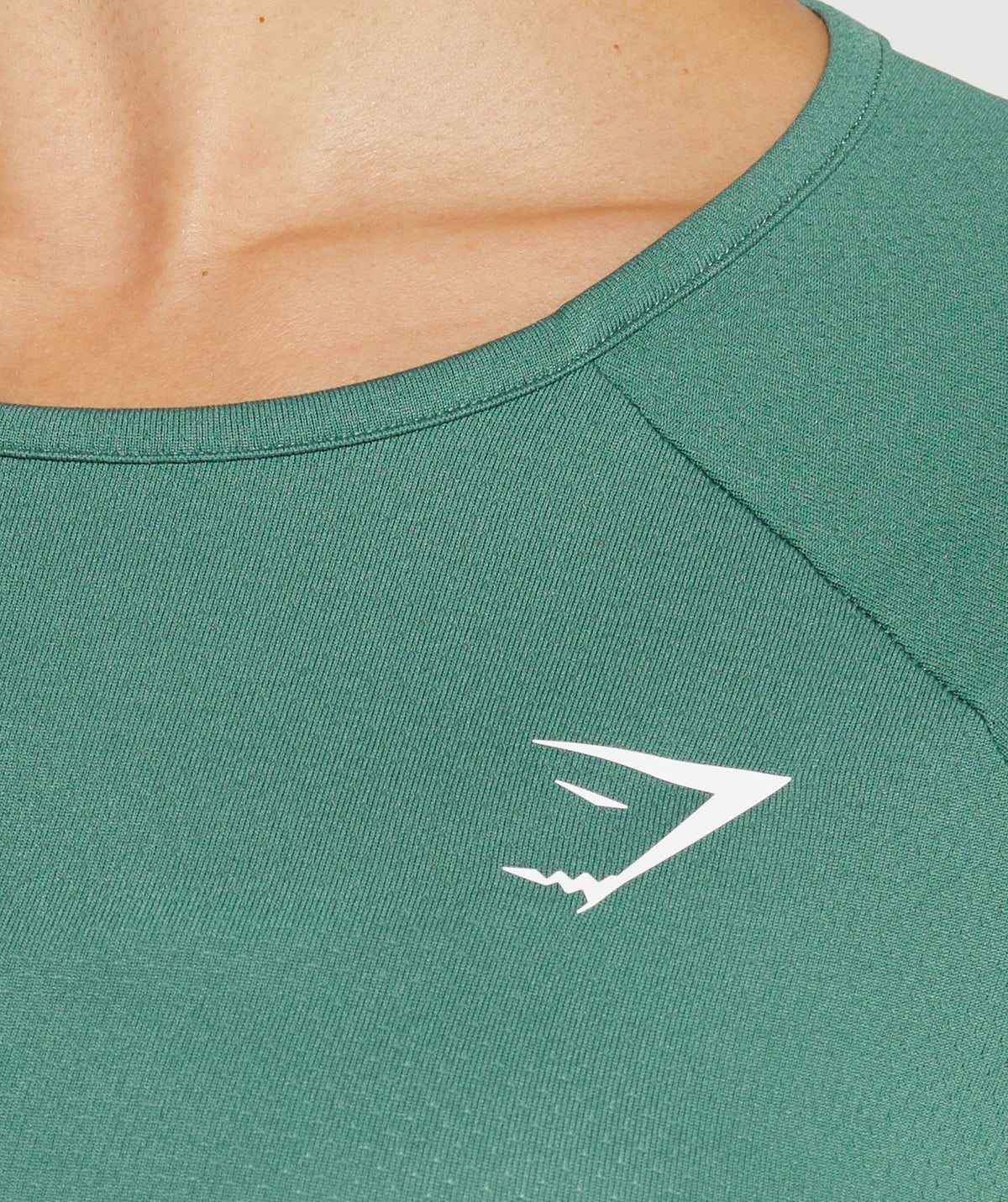 gymshark-training-long-sleeve-crop-top-hoya-green-aw22