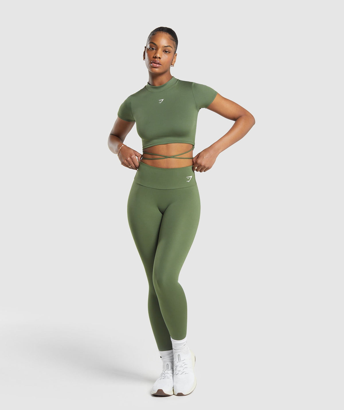 gymshark-everyday-mock-neck-ribbon-t-shirt-core-olive-ss24