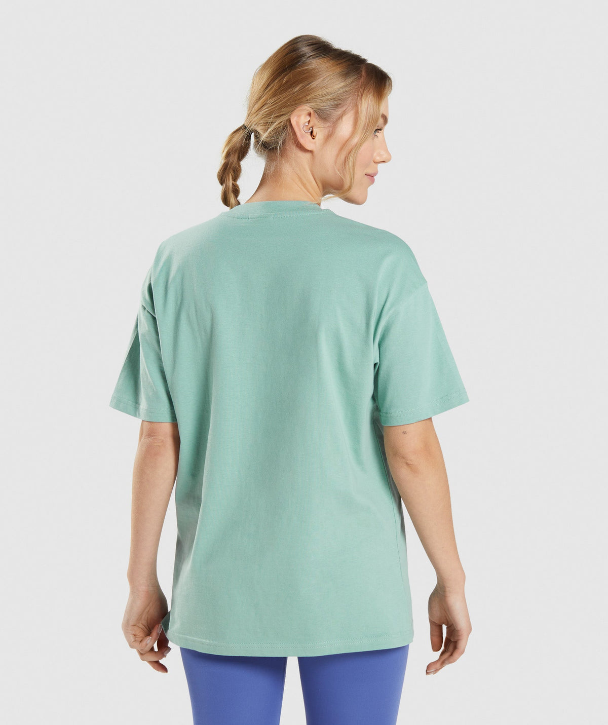 gymshark-training-oversized-t-shirt-maya-blue-ss22