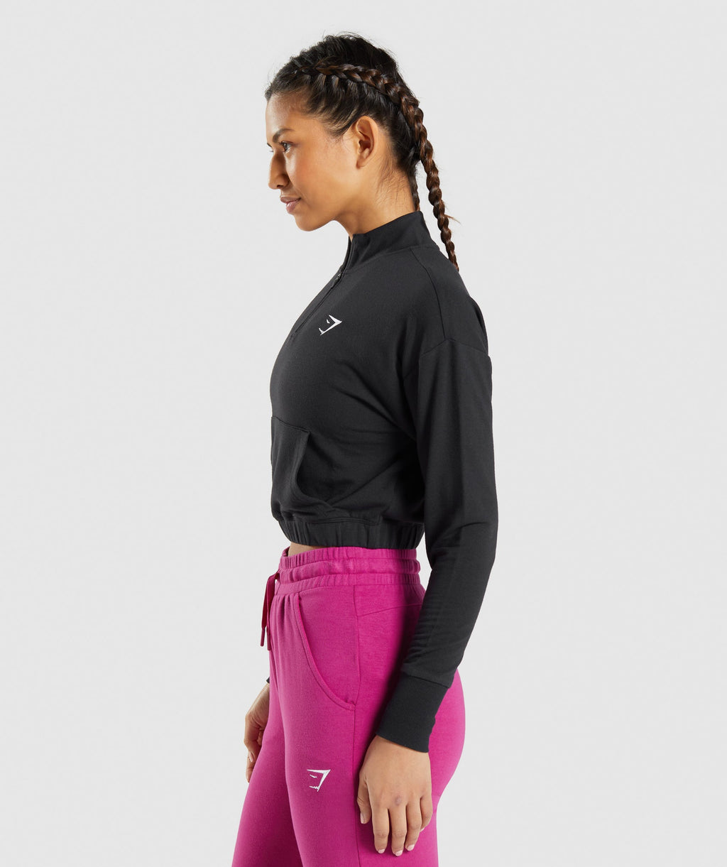 gymshark-training-pippa-pullover-black-ss22