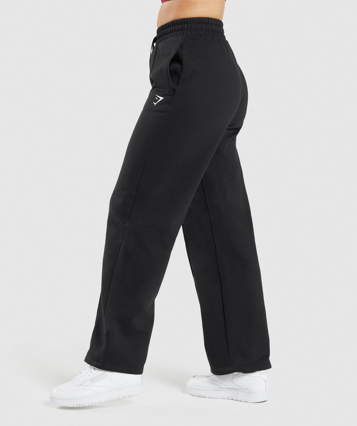 gymshark-training-straight-leg-jogger-black-ss22