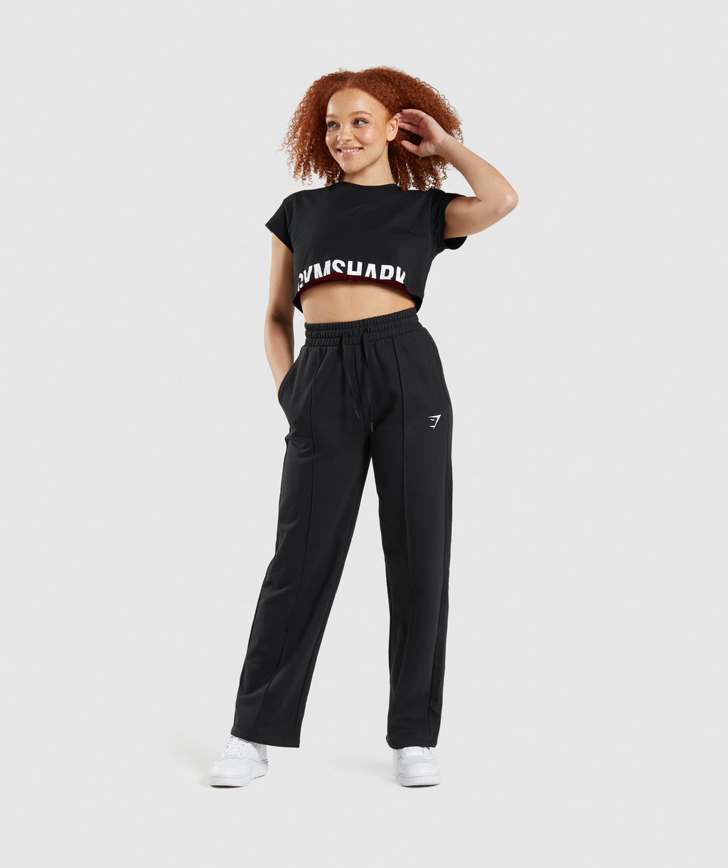 gymshark-training-straight-leg-jogger-black-ss22