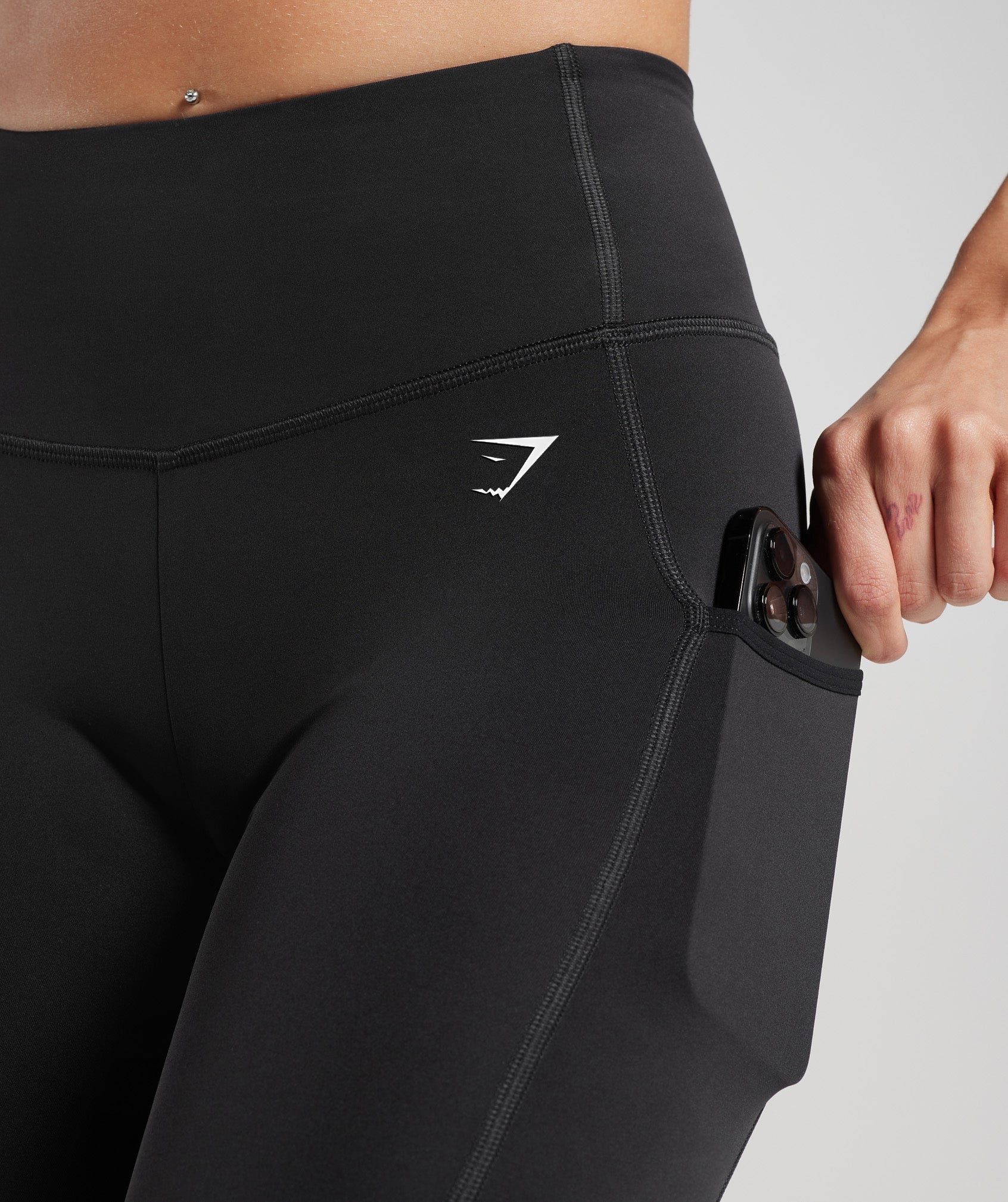 gymshark-pocket-leggings-black-ss23