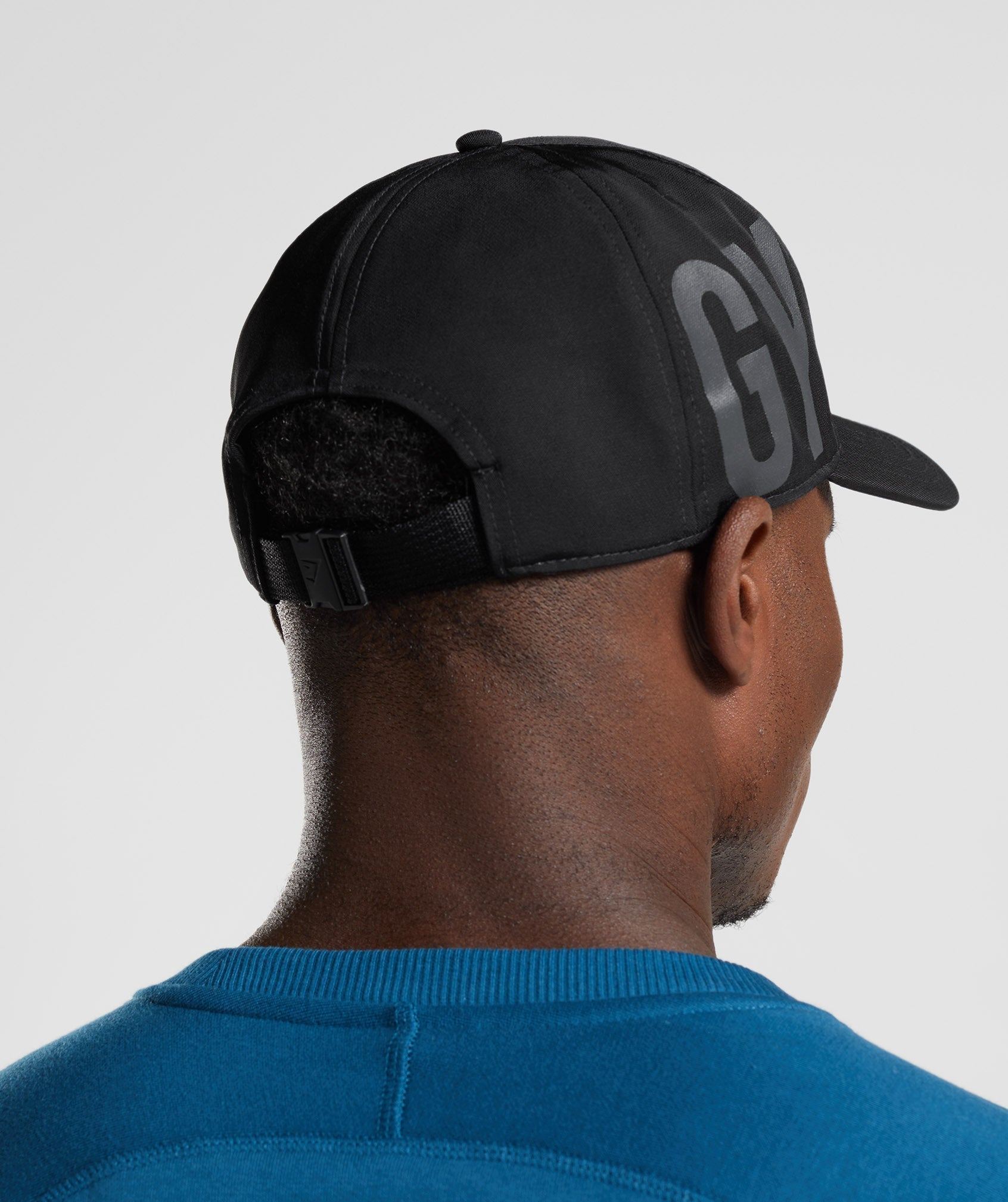 gymshark-logo-trucker-cap-black-aw22