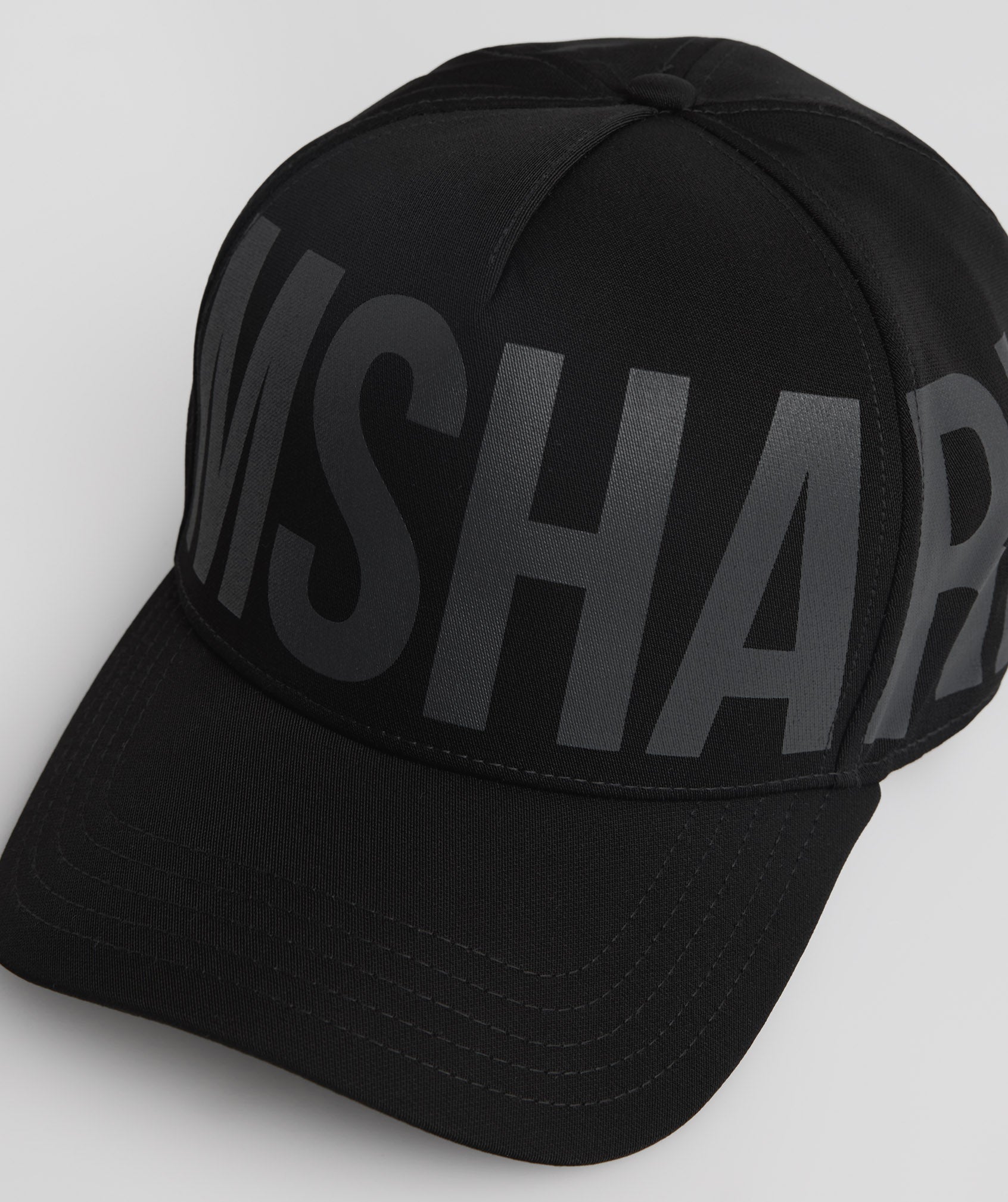 gymshark-logo-trucker-cap-black-aw22