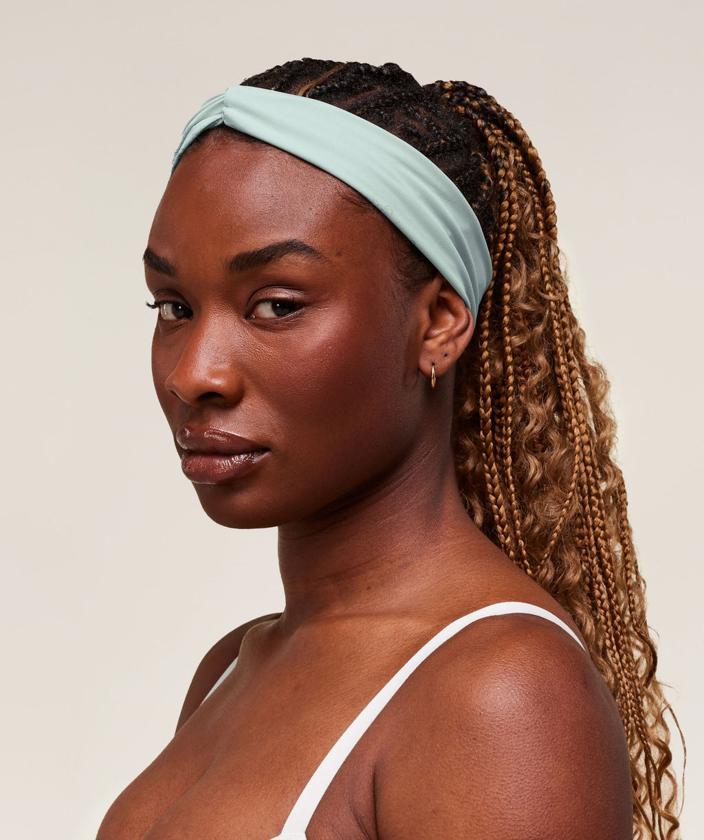 gymshark-twist-headband-morning-blue-ss25
