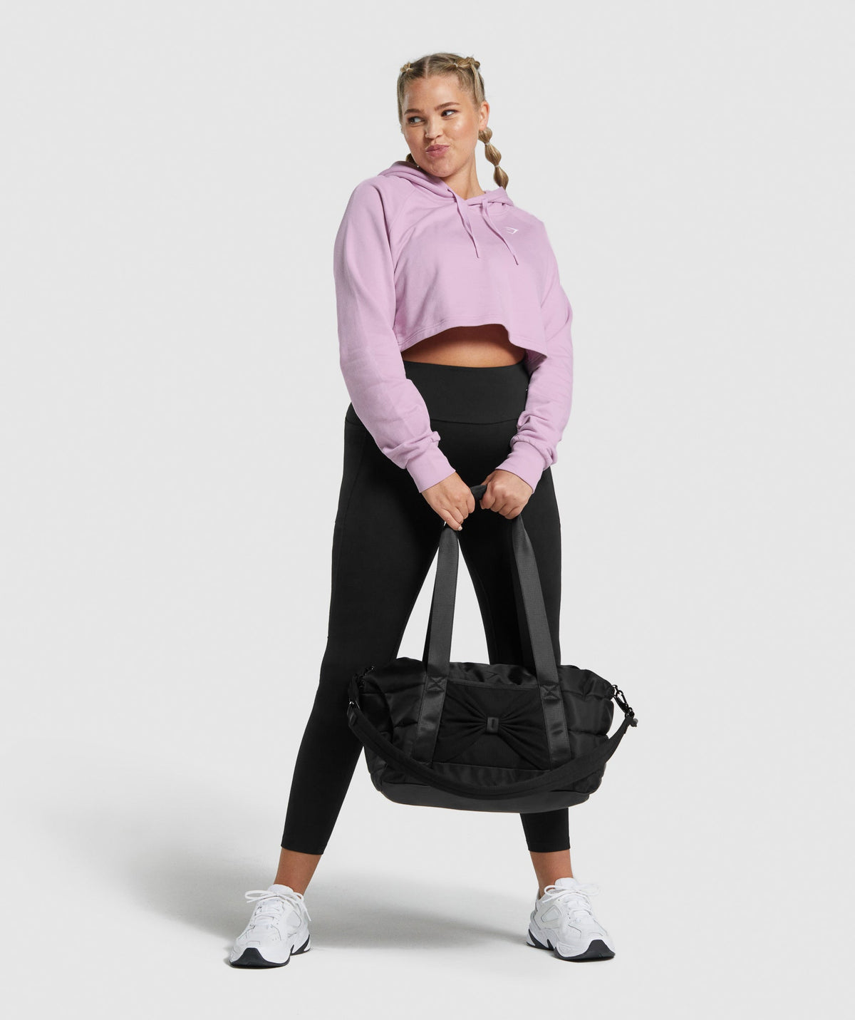 gymshark-studio-holdall-black-aw21
