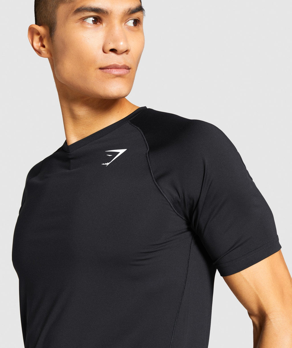 gymshark-veer-t-shirt-black-white-logo