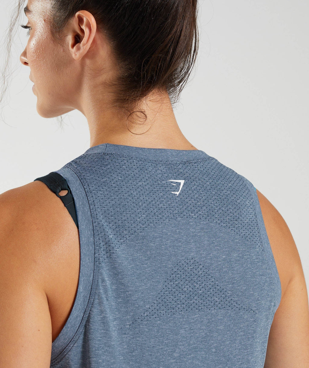 gymshark-vital-seamless-2-0-light-tank-evening-blue-marl-ss23