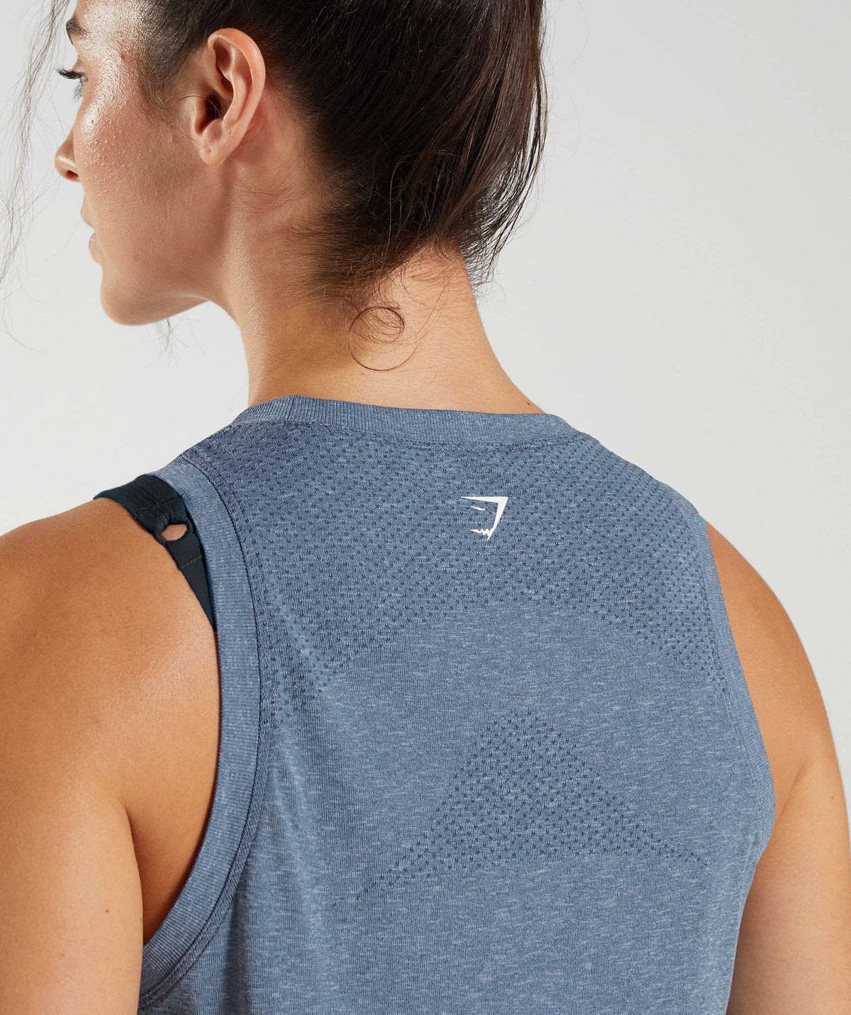 gymshark-vital-seamless-2-0-light-tank-evening-blue-marl-ss23