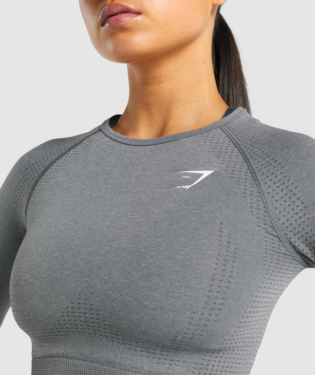 gymshark-vital-seamless-long-sleeve-crop-top-smokey-grey-marl-logo