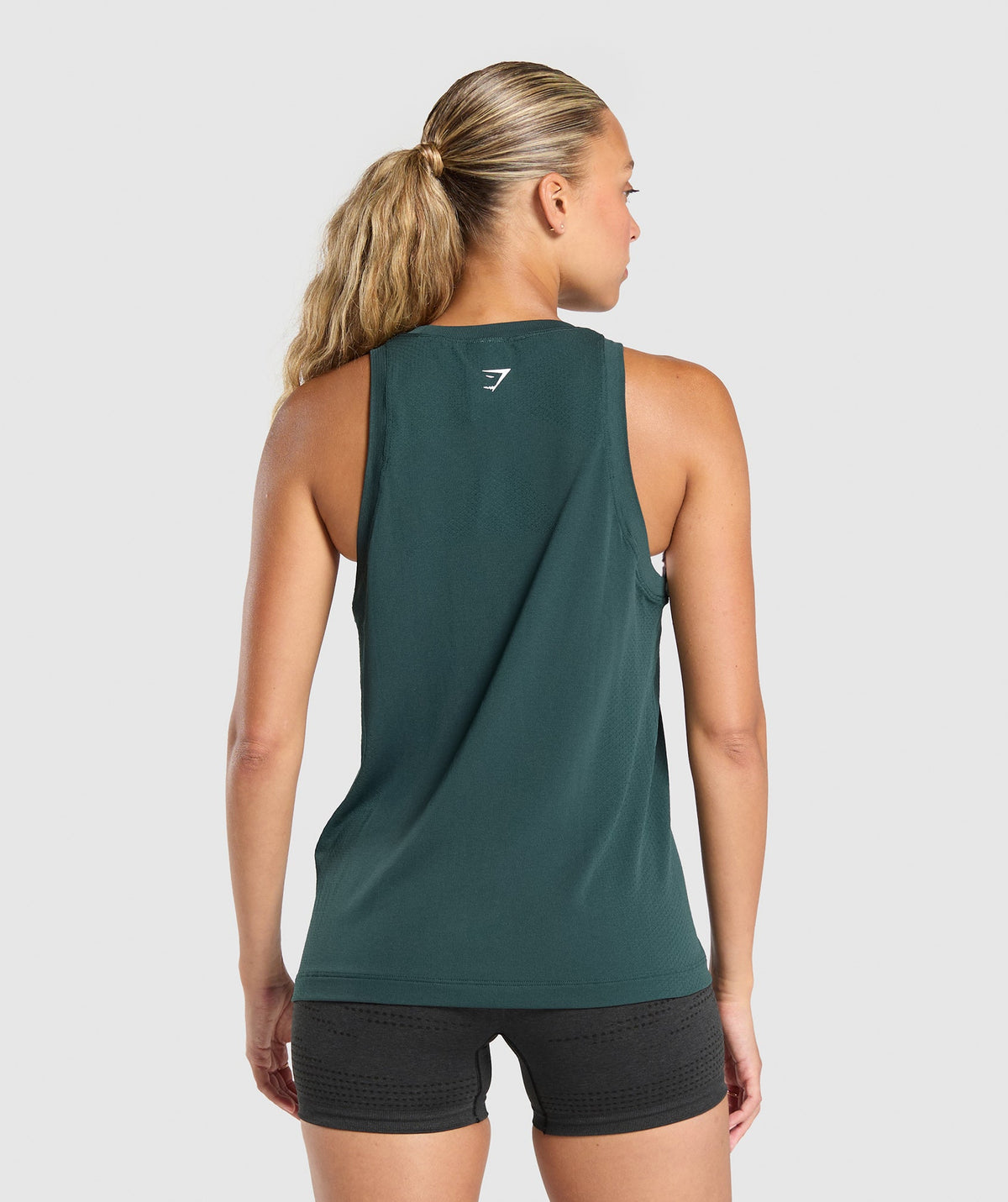 gymshark-vital-seamless-2-0-light-tank-woodland-green-marl-aw22