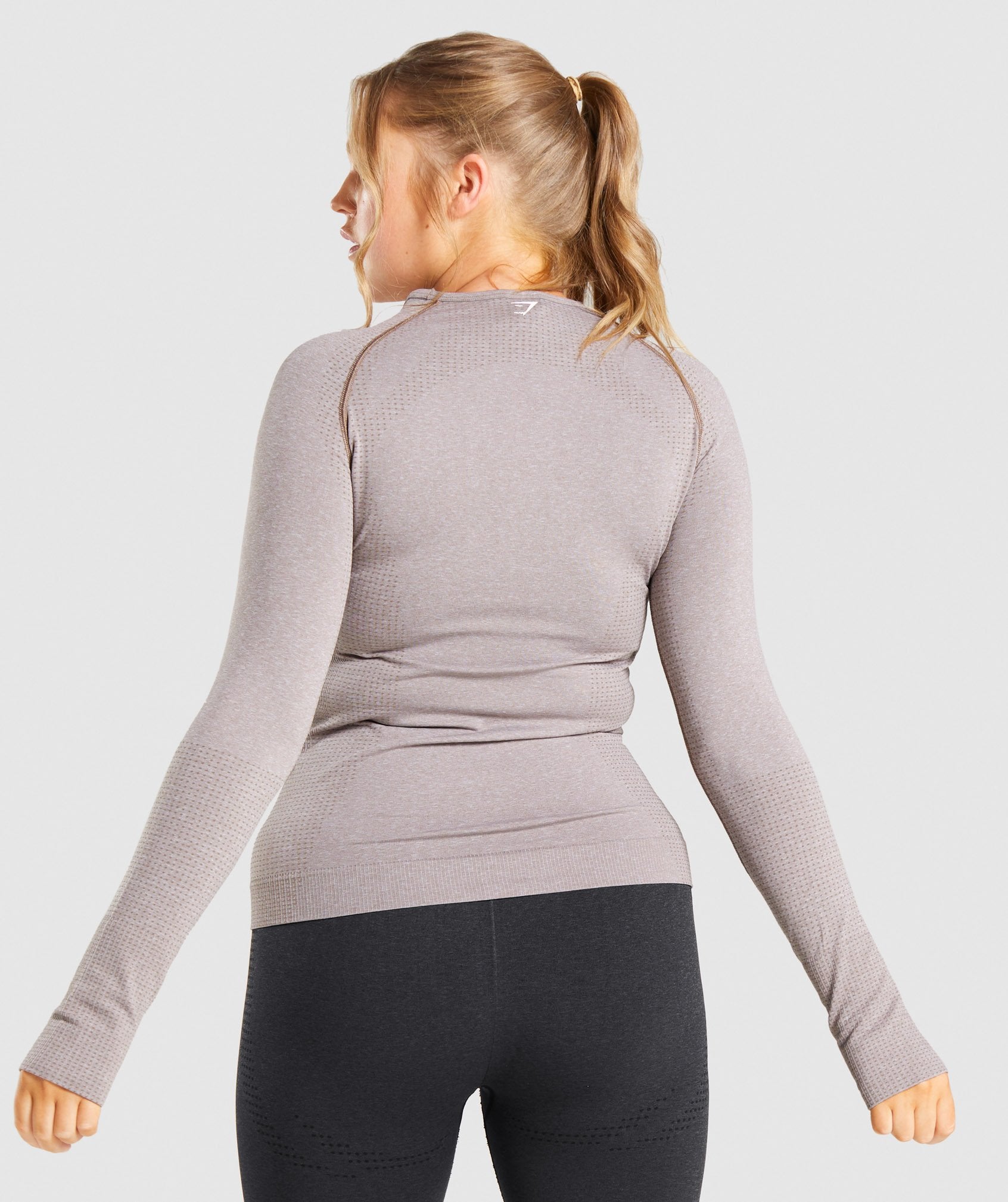 gymshark-vital-seamless-long-sleeve-top-taupe-marl