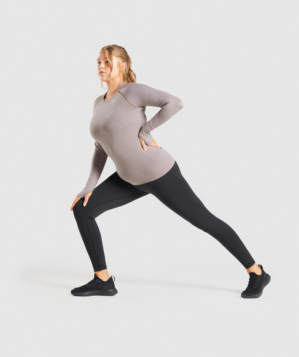 gymshark-vital-seamless-long-sleeve-top-taupe-marl