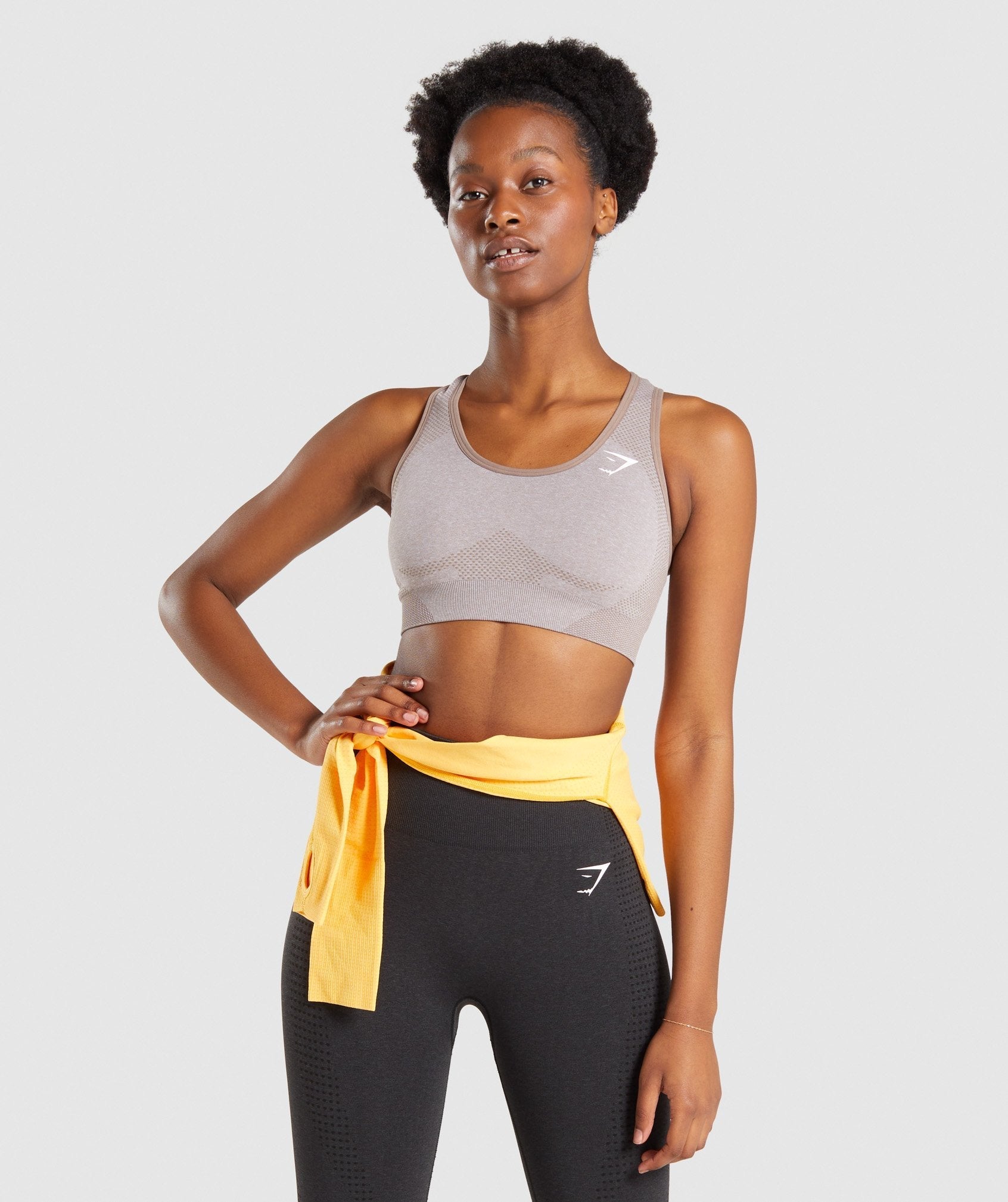 gymshark-vital-seamless-sports-bra-taupe-marl