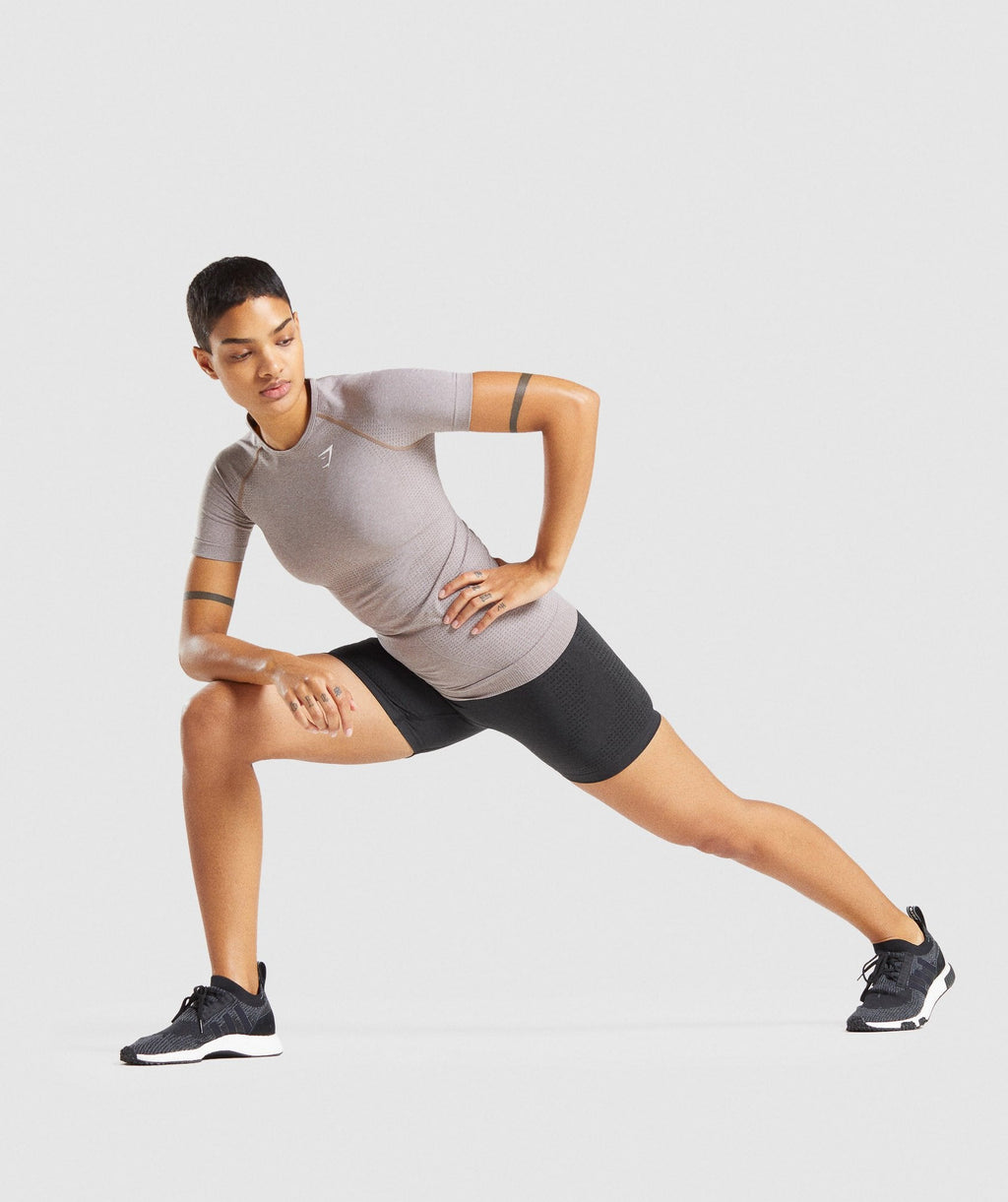 gymshark-vital-seamless-t-shirt-taupe-marl