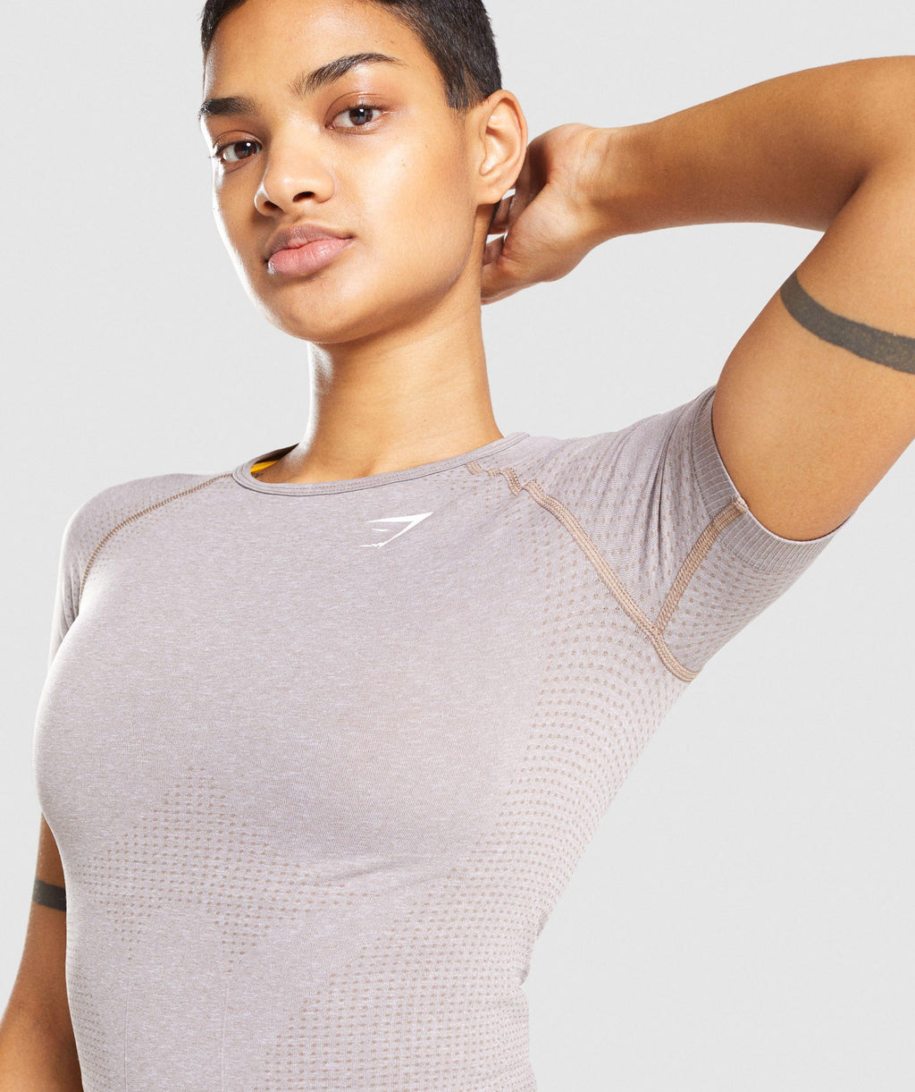 gymshark-vital-seamless-t-shirt-taupe-marl