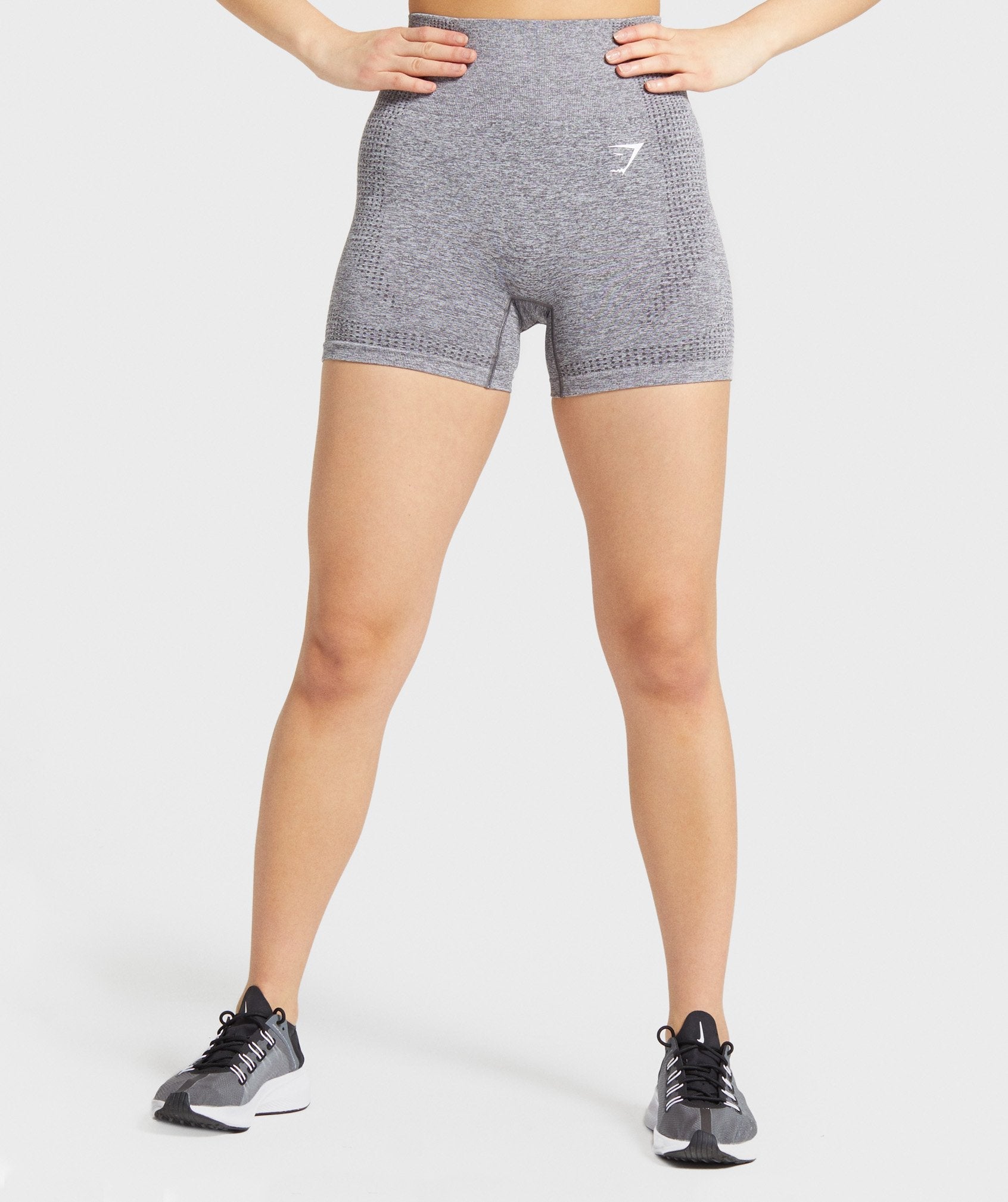 gymshark-vital-seamless-shorts-smokey-grey-marl-1