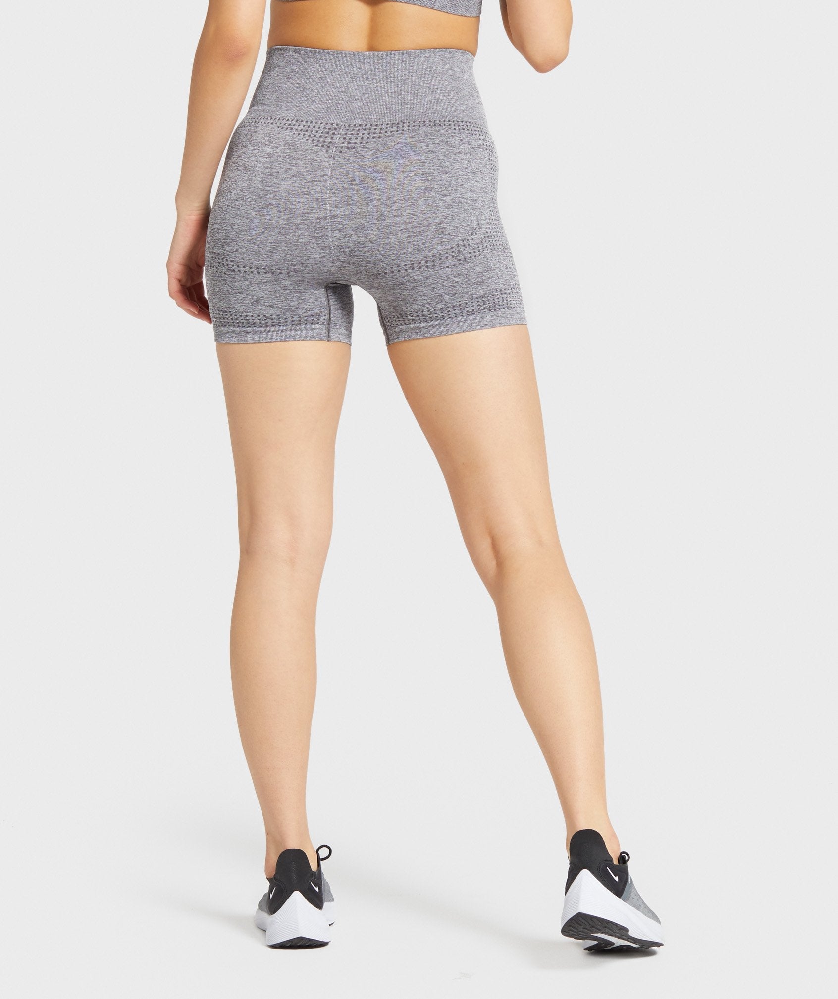 gymshark-vital-seamless-shorts-smokey-grey-marl-1