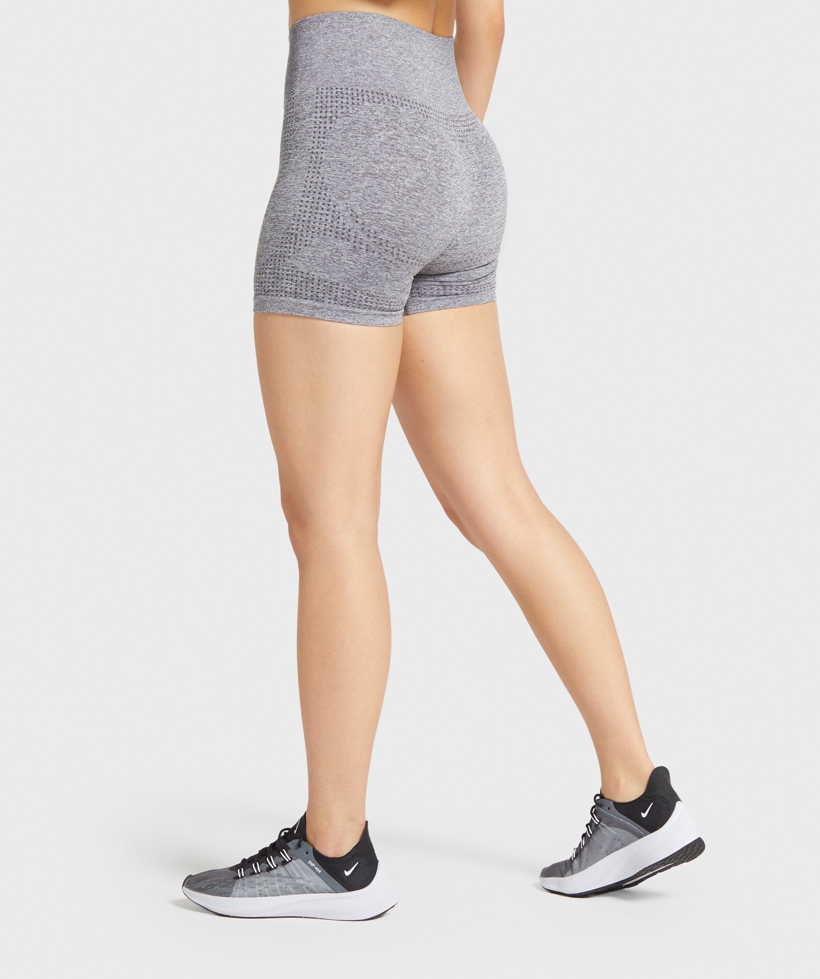 gymshark-vital-seamless-shorts-smokey-grey-marl-1