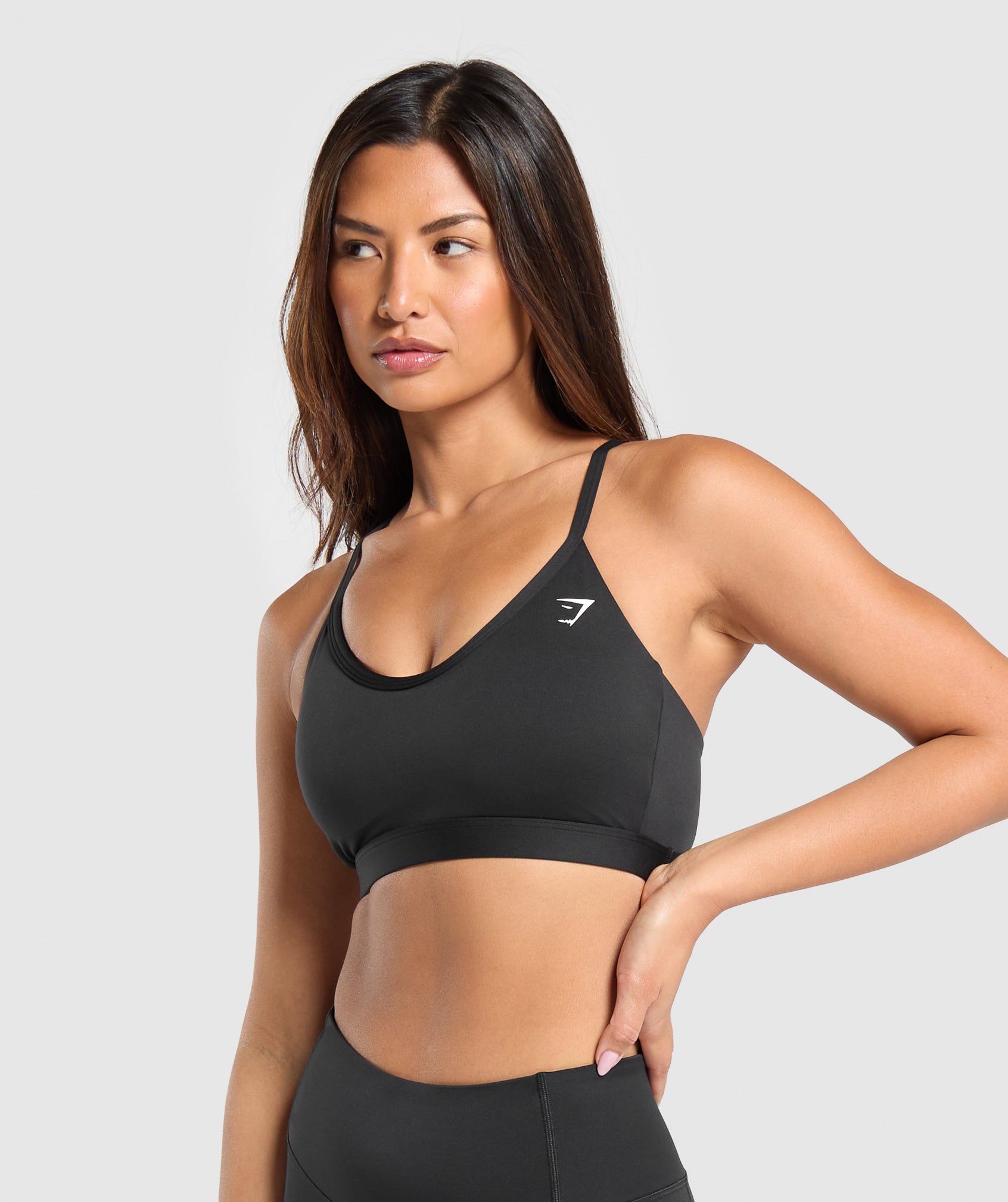 gymshark-v-neck-sports-bra-black-ss22
