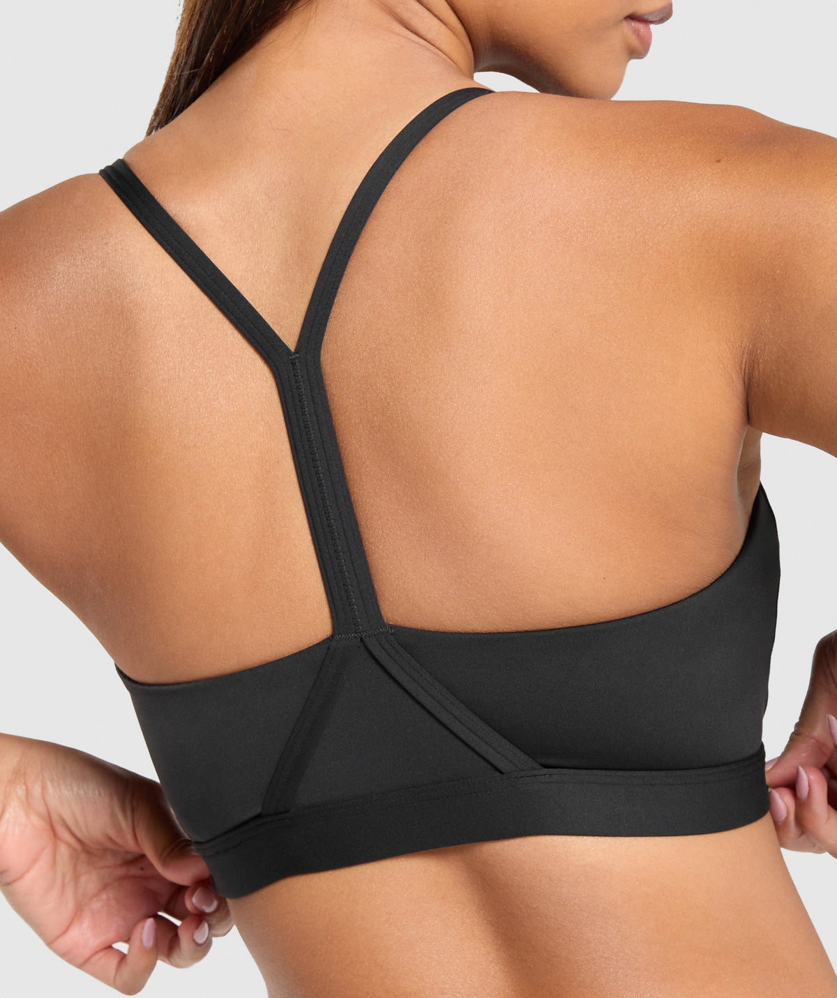 gymshark-v-neck-sports-bra-black-ss22