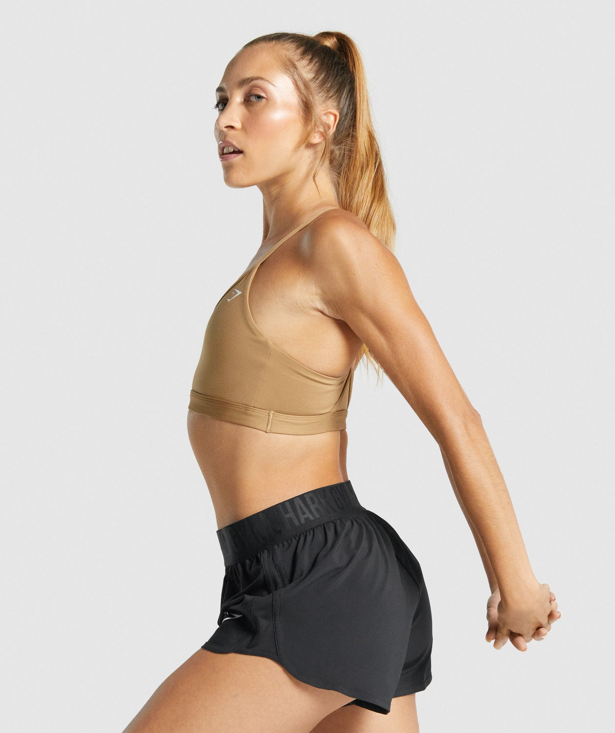 gymshark-v-neck-training-sports-bra-light-brown