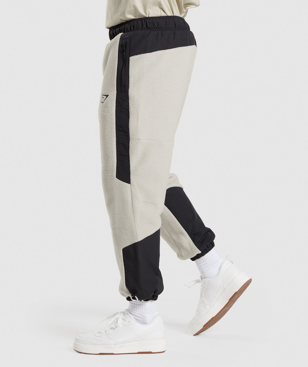 gymshark-vibes-joggers-pebble-grey-black-ss23