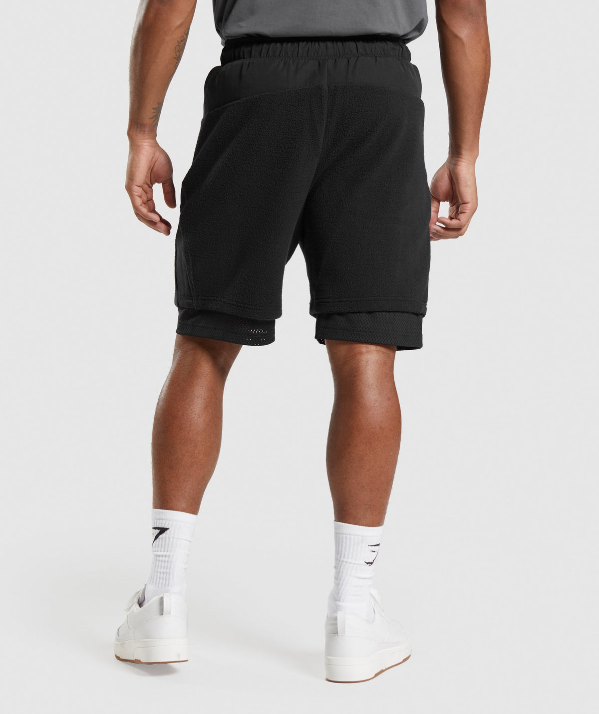 gymshark-vibes-shorts-black-ss23