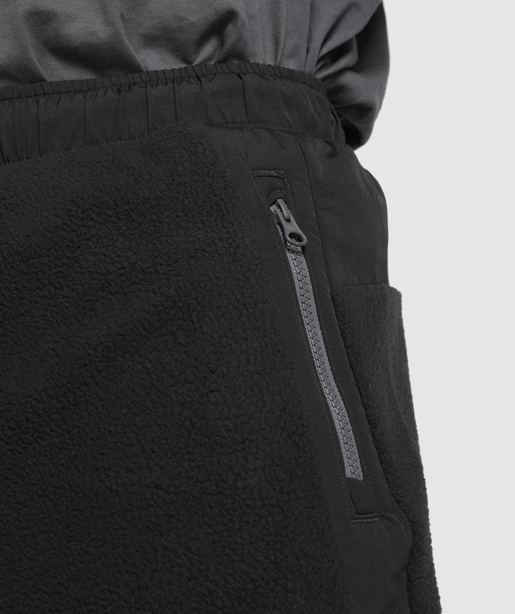 gymshark-vibes-shorts-black-ss23