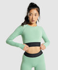 gymshark-vision-long-sleeve-crop-top-green-aw21