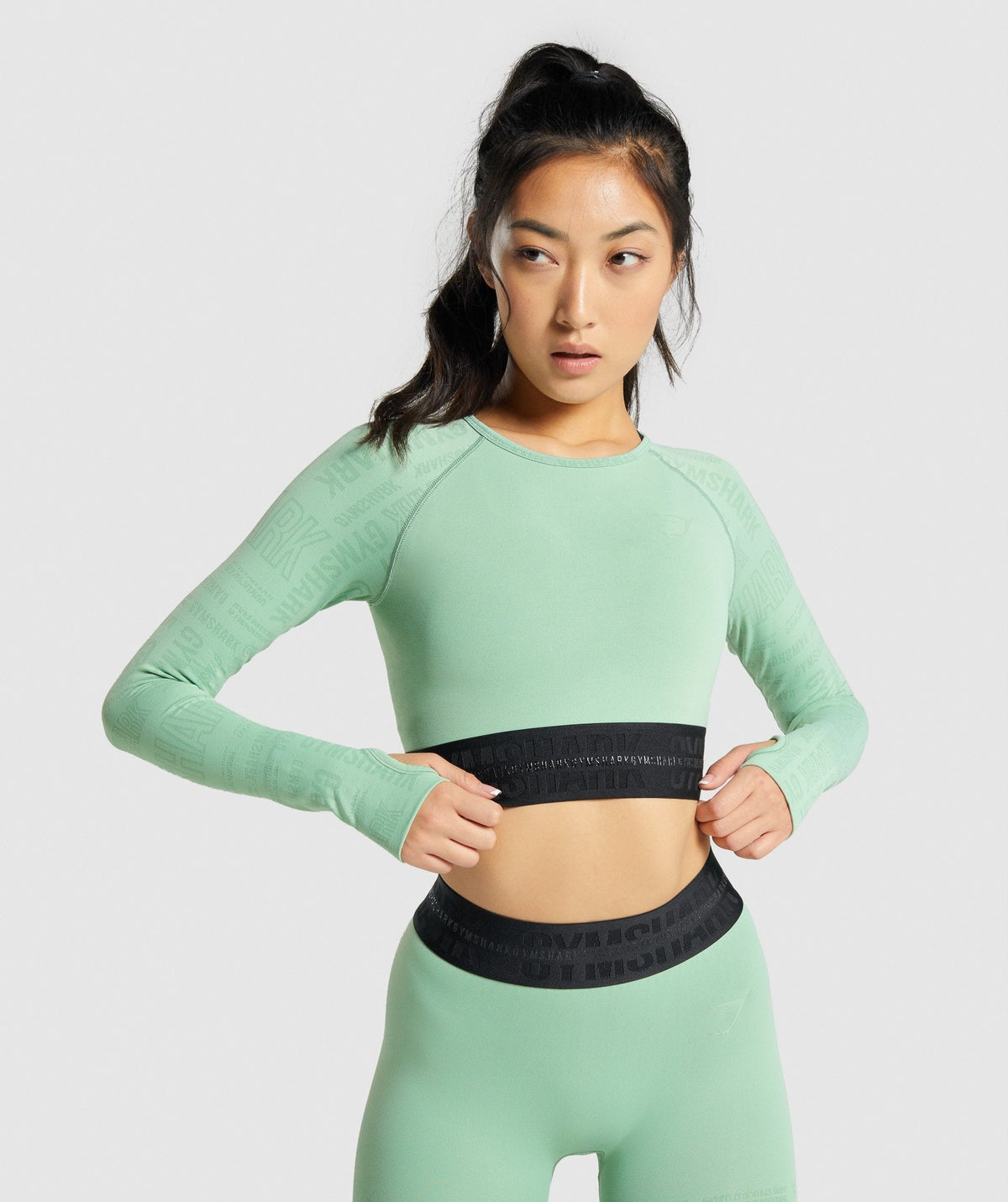 gymshark-vision-long-sleeve-crop-top-green-aw21