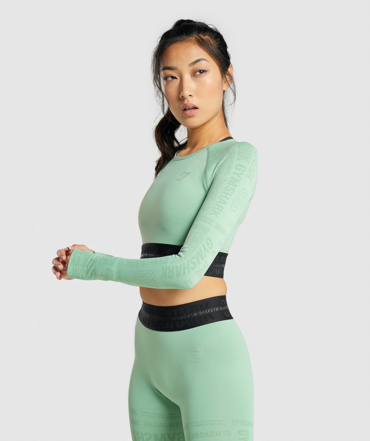 gymshark-vision-long-sleeve-crop-top-green-aw21