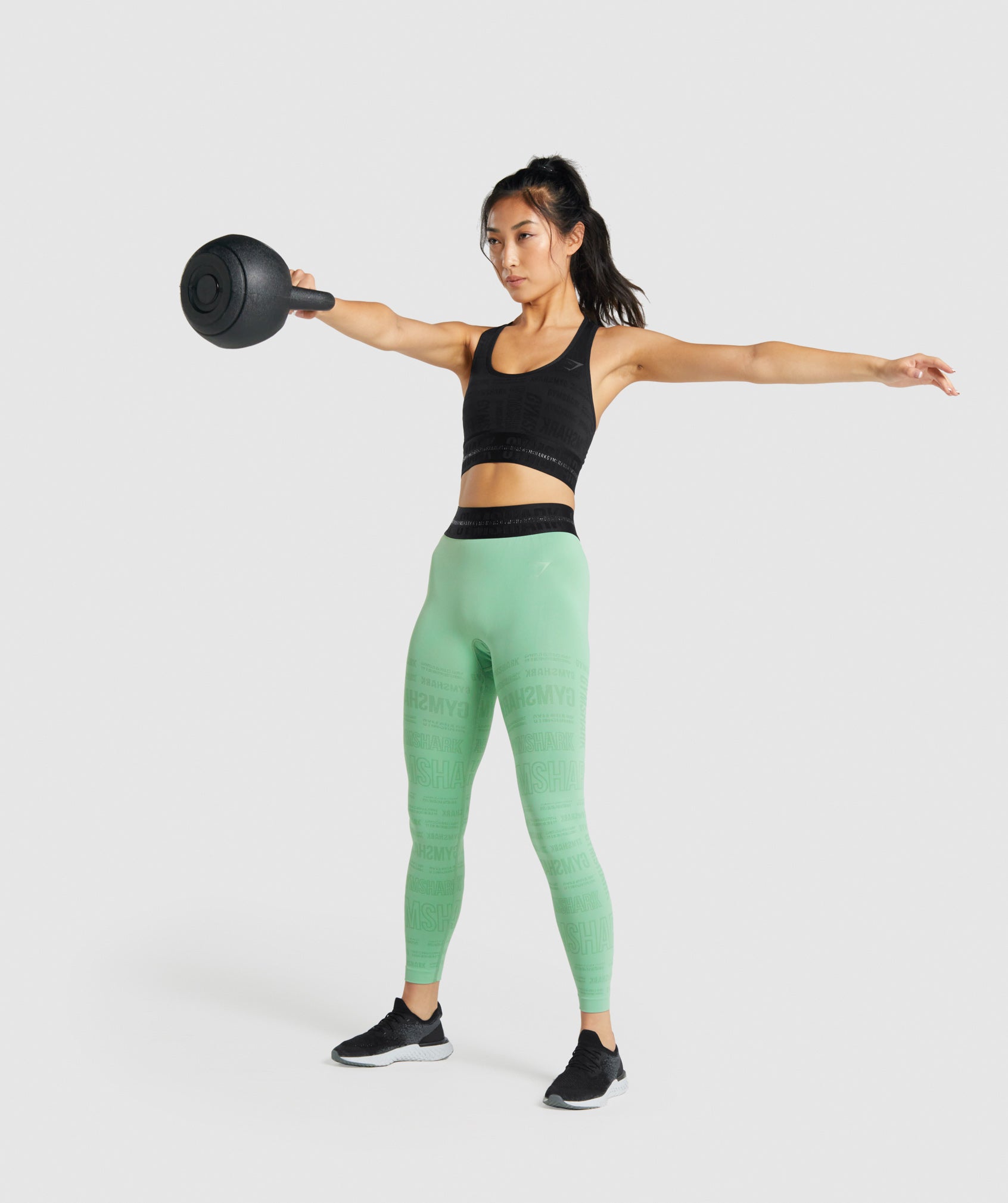 gymshark-vision-sports-bra-black-aw21