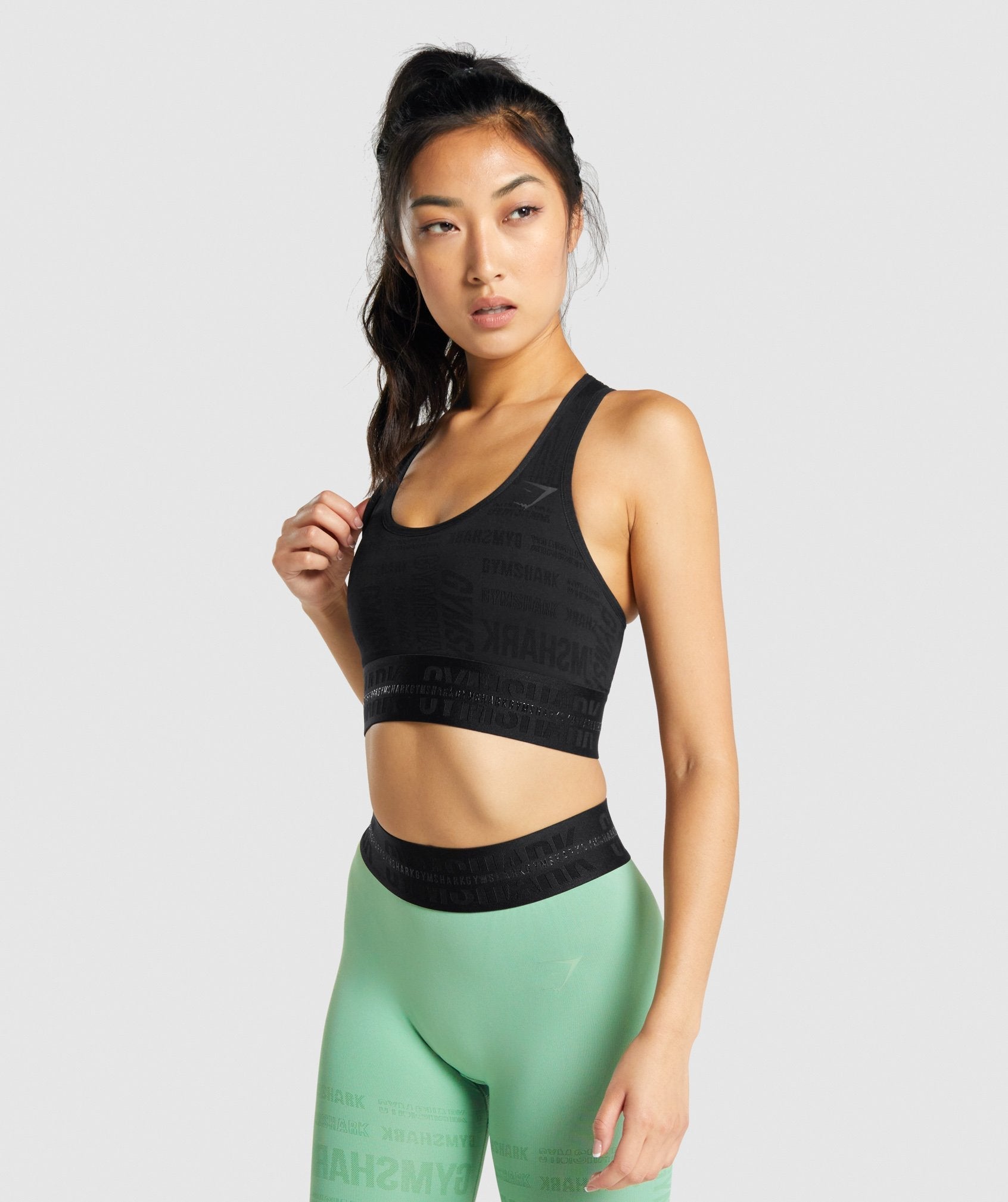 gymshark-vision-sports-bra-black-aw21