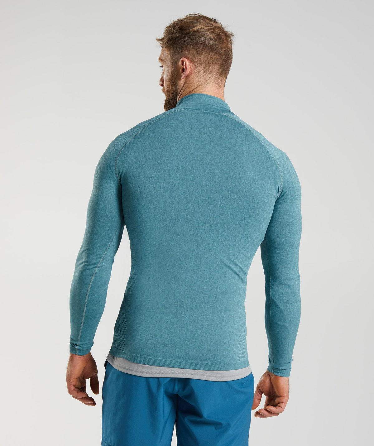 gymshark-vital-1-4-zip-thunder-blue-iceberg-blue-ss23