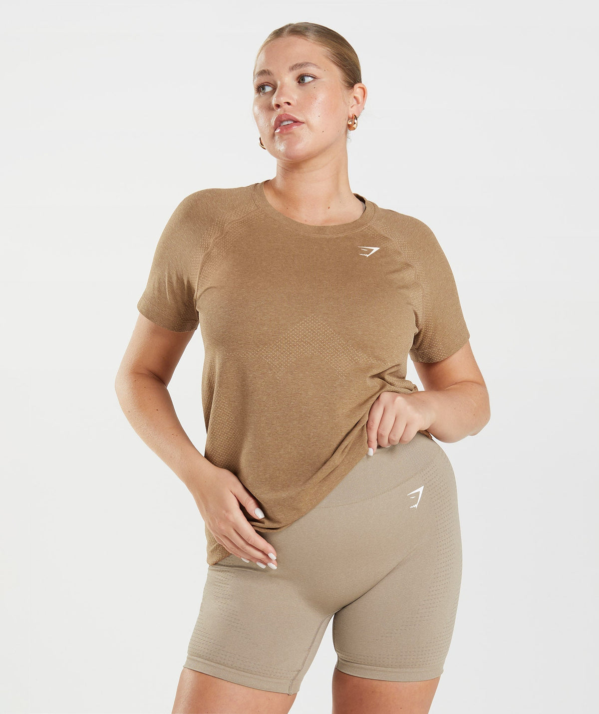 gymshark-vital-seamless-2-0-light-t-shirt-fawn-marl-aw22