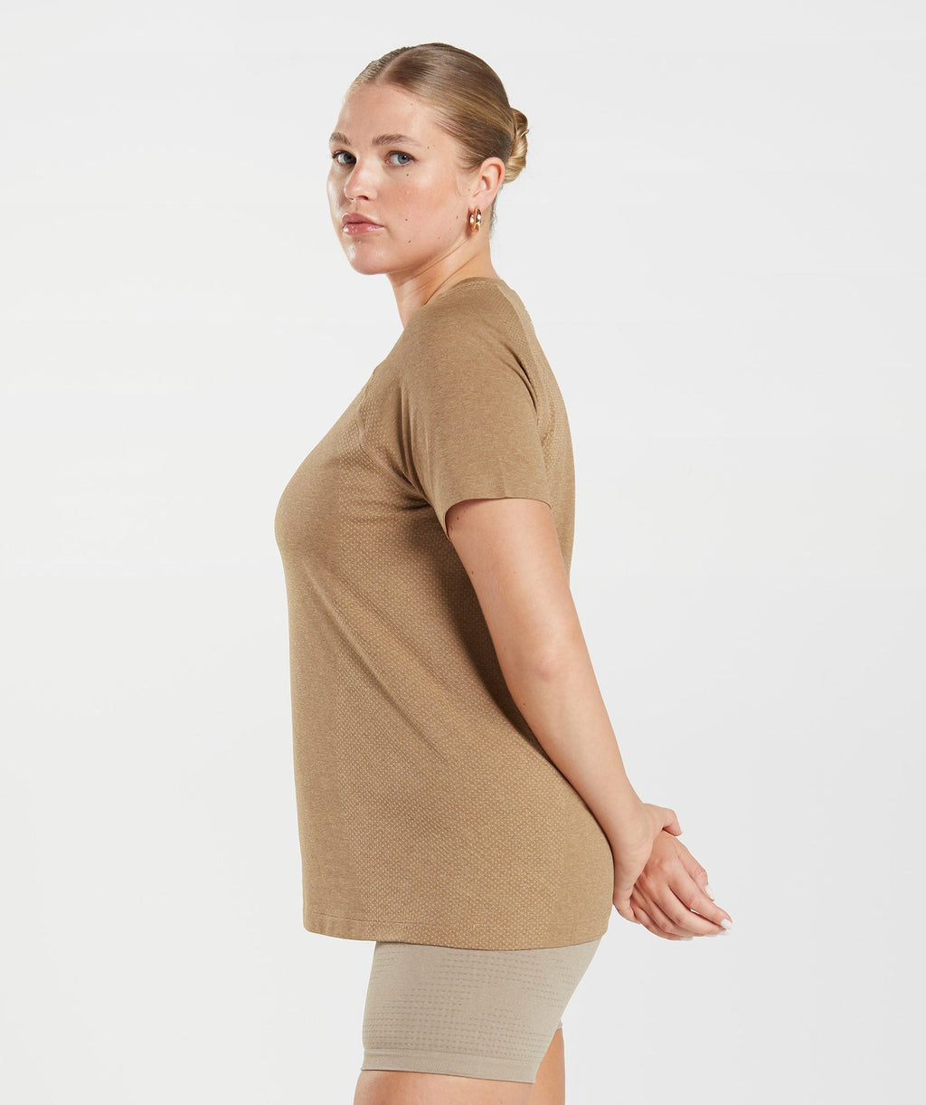 gymshark-vital-seamless-2-0-light-t-shirt-fawn-marl-aw22