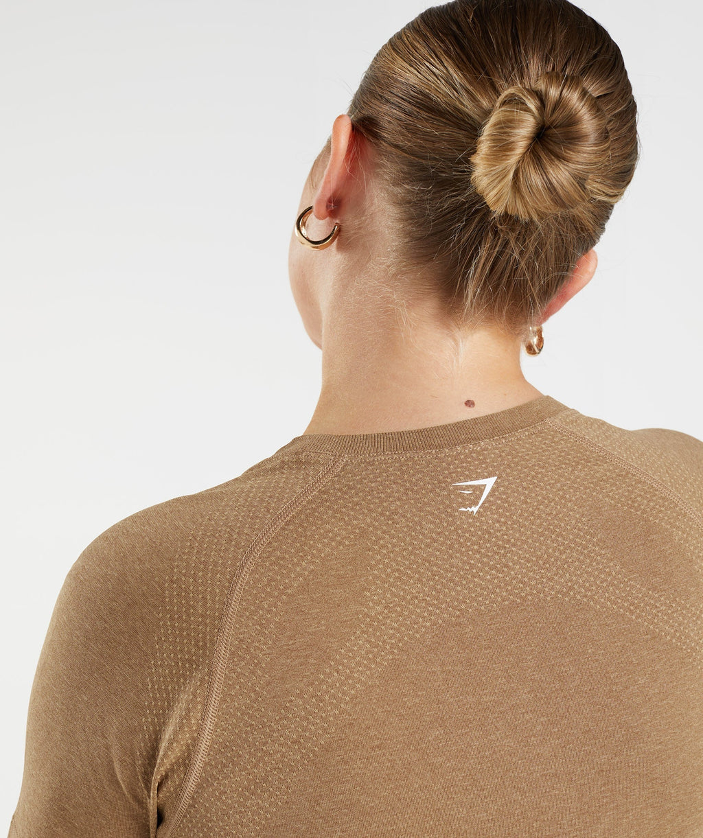 gymshark-vital-seamless-2-0-light-t-shirt-fawn-marl-aw22