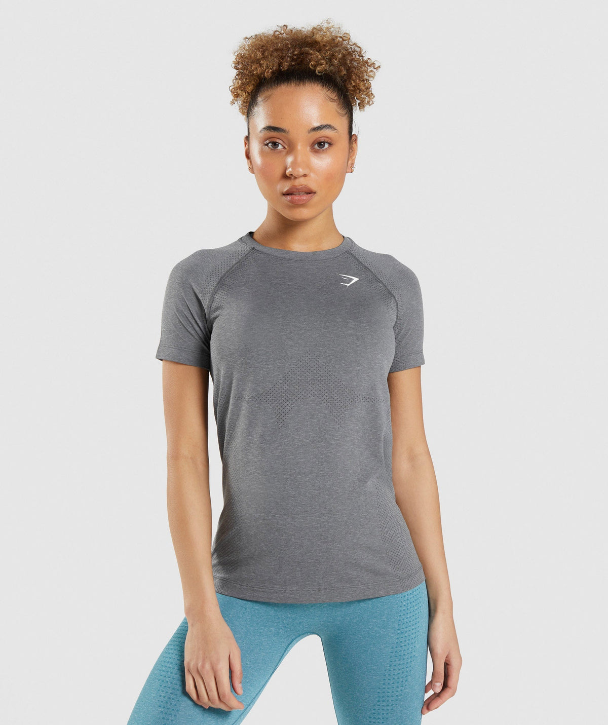 gymshark-vital-seamless-2-0-light-t-shirt-smokey-grey-marl-ss22